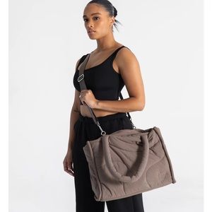 Thirty years Clay tote